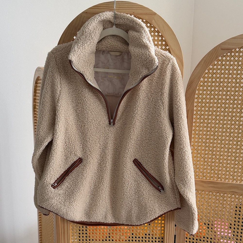 Tommy Bahama Sherpa Pullover w Faux Leather Accents
